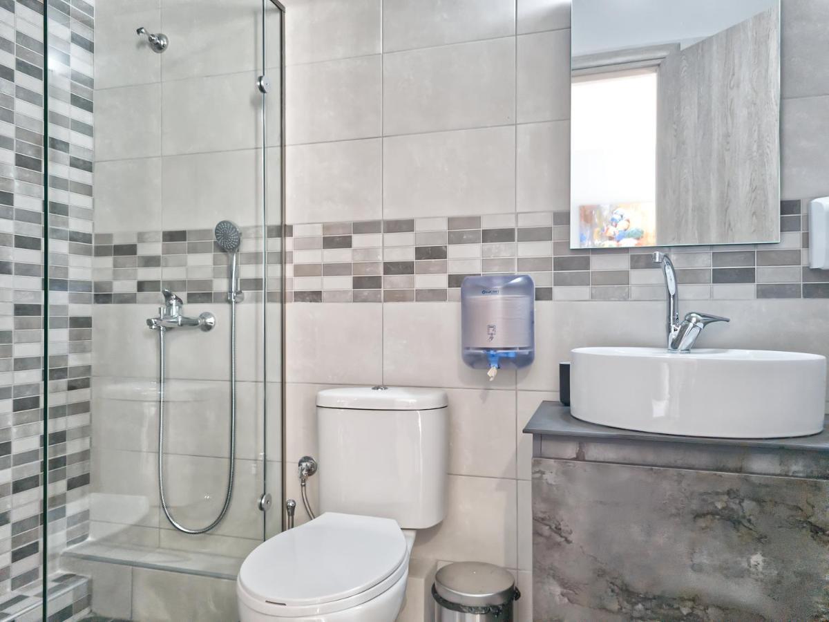 Epipleon Luxury Suites -104- Δωμάτιο 35Τμ Με Βεράντα 35Τμ Μπροστά Στη Θάλασσα Nafpaktos Екстериор снимка